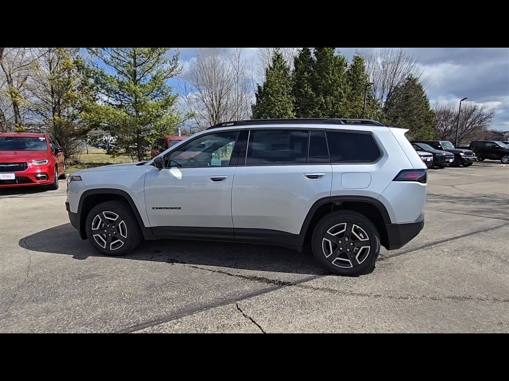 2026 Jeep Cherokee Laredo