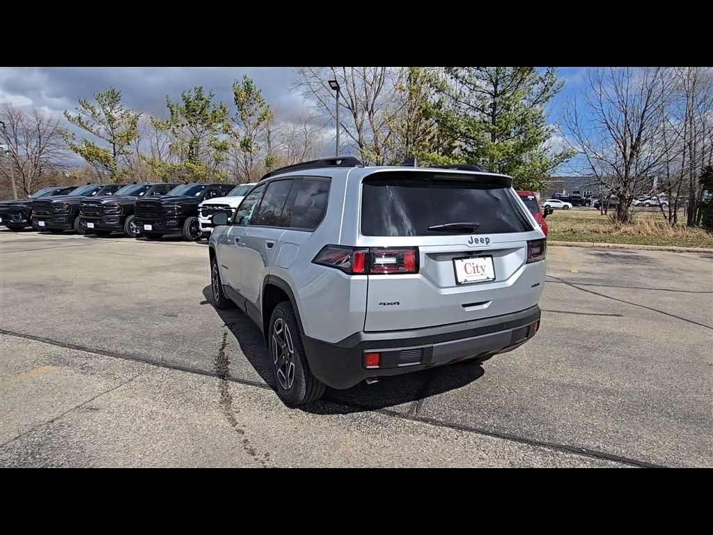 2026 Jeep Cherokee Laredo