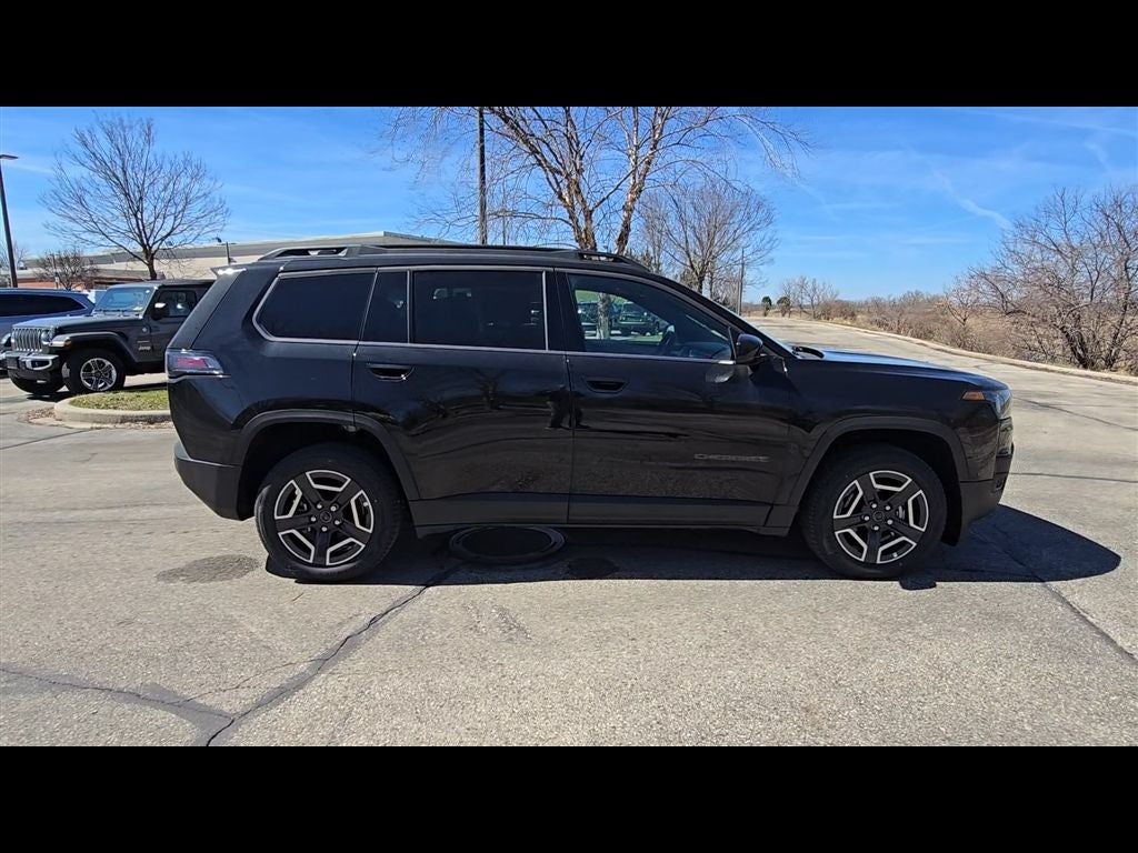 2026 Jeep Cherokee Laredo