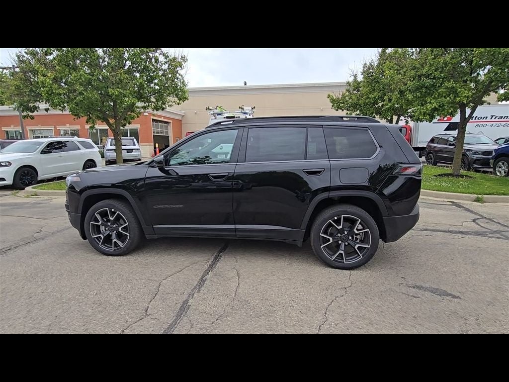 2026 Jeep Cherokee Overland