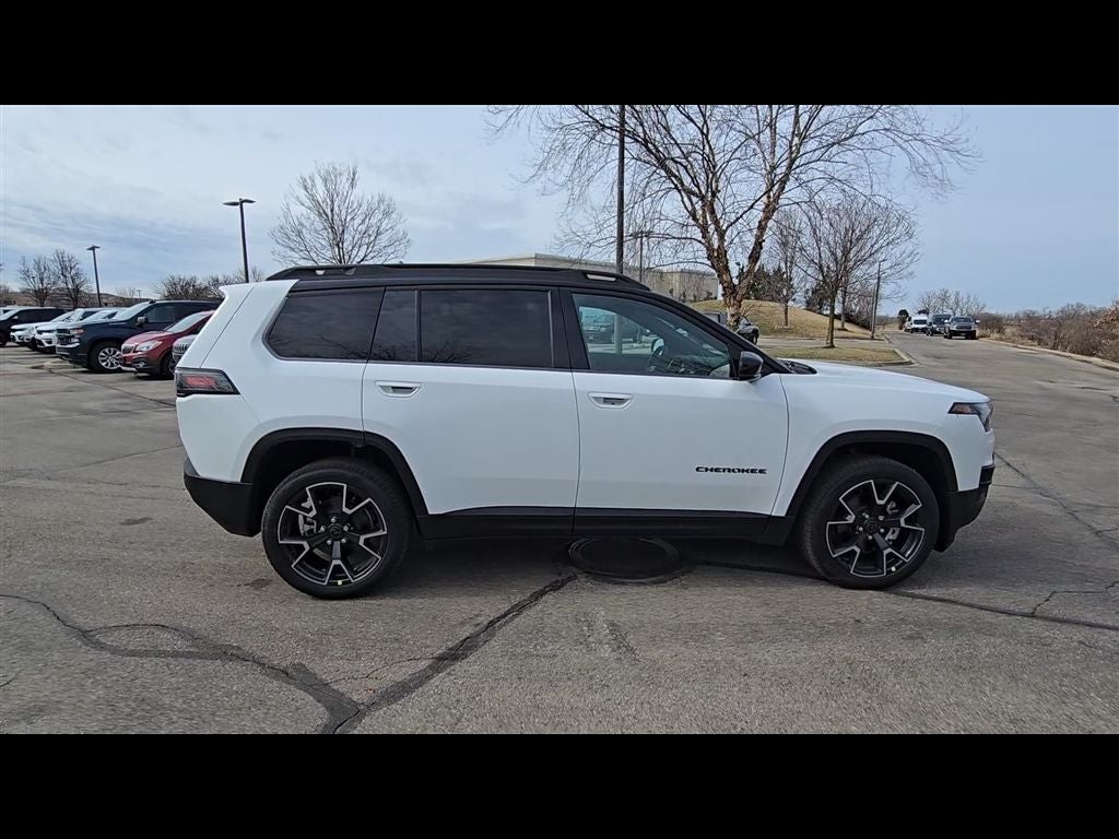 2026 Jeep Cherokee Overland