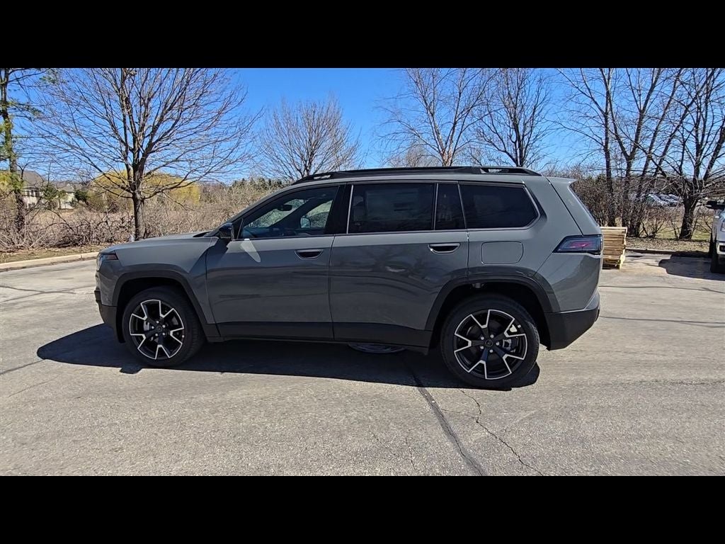 2026 Jeep Cherokee Overland