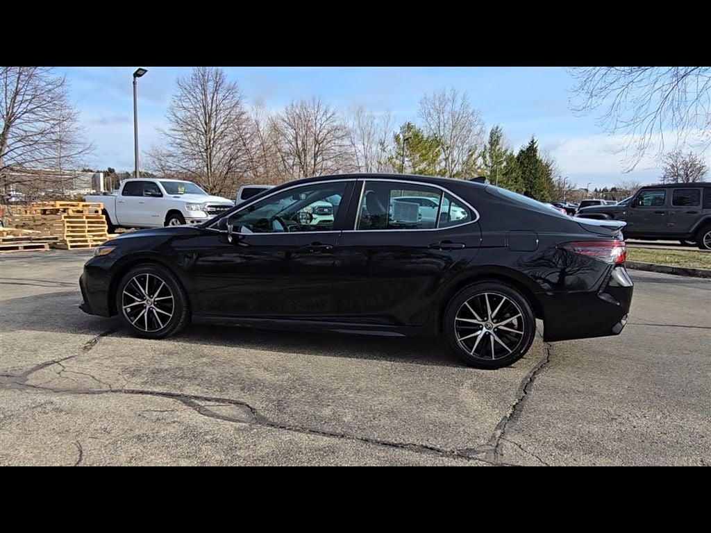 2023 Toyota Camry SE