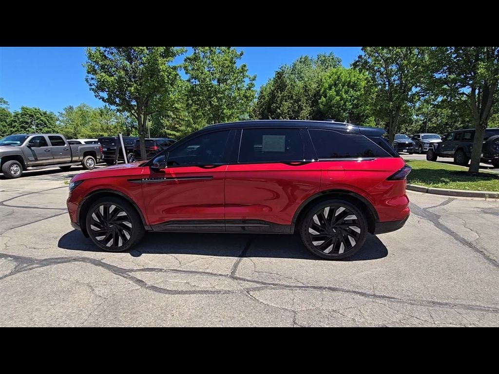 2025 Lincoln Nautilus Reserve