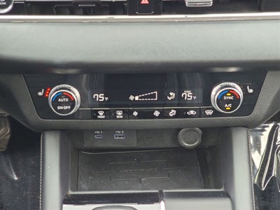 2023 Mitsubishi Outlander SE