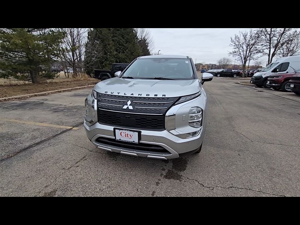 2023 Mitsubishi Outlander SE