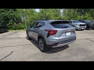 2025 Chevrolet Trax LT