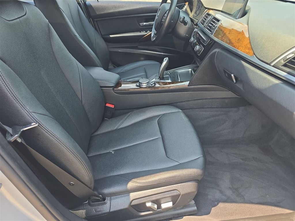 2016 BMW 3 Series 320i xDrive