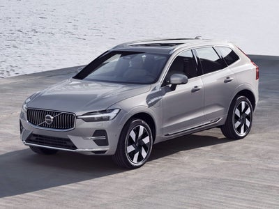 2023 Volvo XC60 Recharge Plug-In Hybrid T8 Plus Bright Theme
