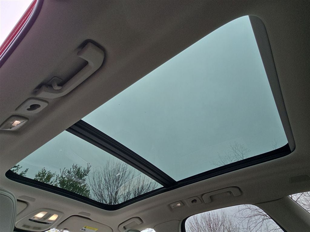 2023 Volvo XC60 Recharge Plug-In Hybrid T8 Plus Bright Theme