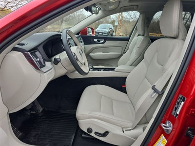 2023 Volvo XC60 Recharge Plug-In Hybrid T8 Plus Bright Theme