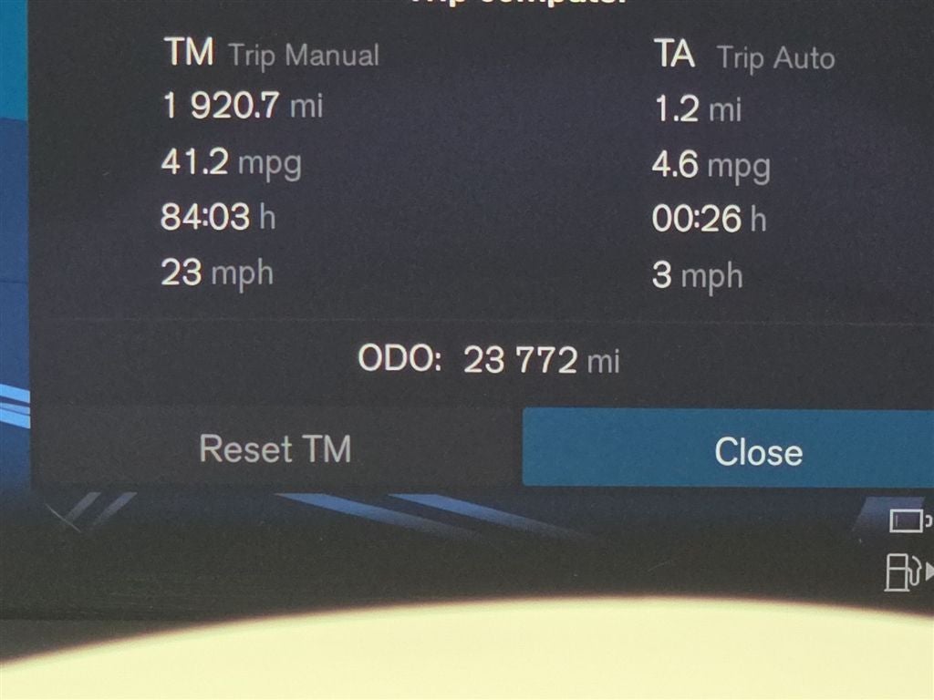 2023 Volvo XC60 Recharge Plug-In Hybrid T8 Plus Bright Theme