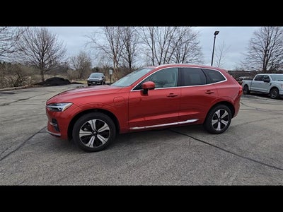 2023 Volvo XC60 Recharge Plug-In Hybrid T8 Plus Bright Theme